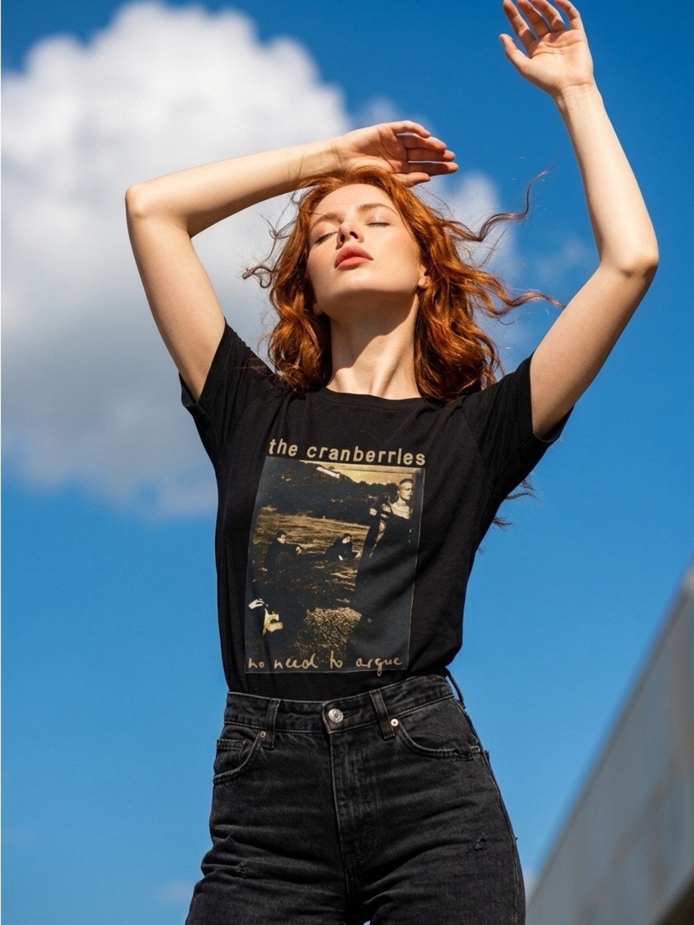 Woman’s Black Oversized Short Sleeve NWOT The Cranberries Graphic Tee-M & S